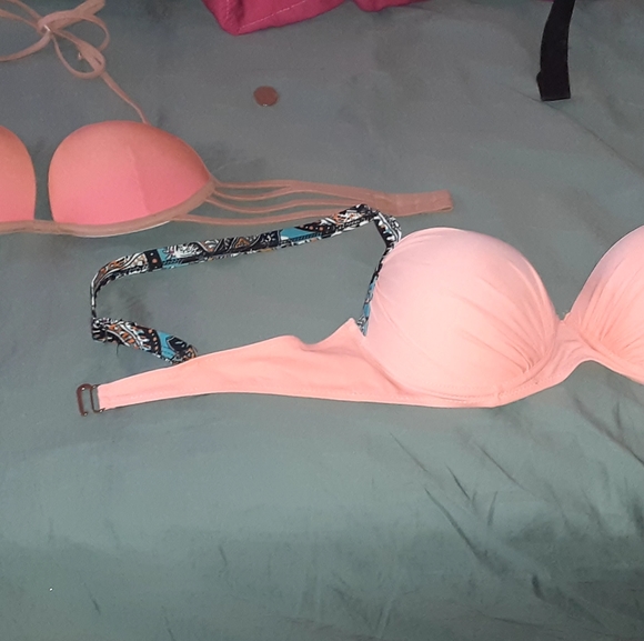 All different clothes - Picture 1 of 8